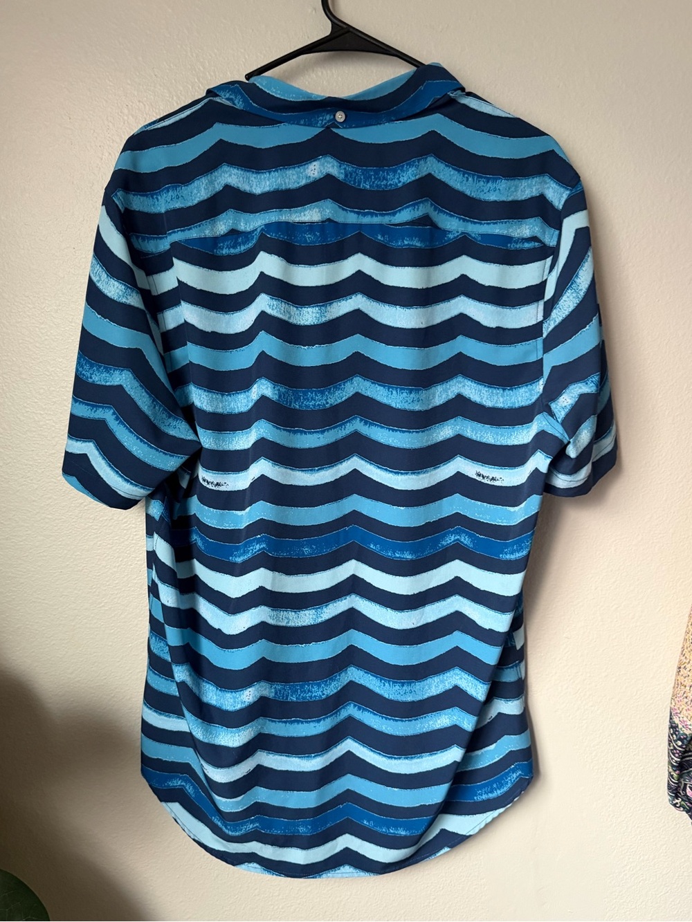 Chubbies Men’s Nutter Blue Wave Stripe Short-Sleeve Shirt L Preppy - Picture 4 of 6
